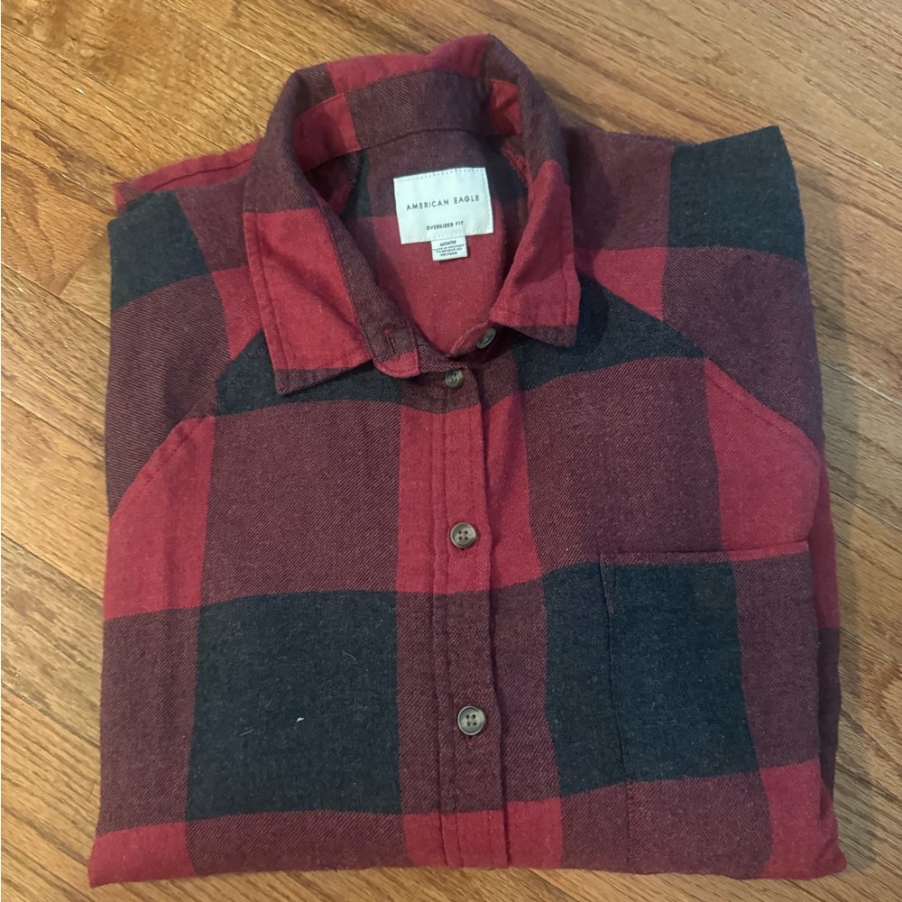 American Eagle Outfitters Red and Black Plaid Men's Shirt